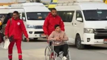 معبر رفح يستقبل دفعة جديدة من العائدين لقطاع غزة