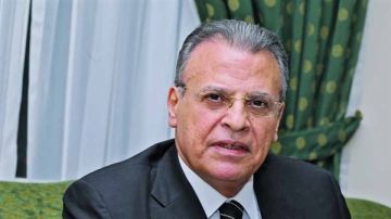 وفاة الإعلامي الفلسطيني جمال ريان مذيع الجزيرة.. ما سر موته المفاجئ؟ وفاة الإعلامي الفلسطيني جمال ريان مذيع الجزيرة.. ما سر موته المفاجئ؟