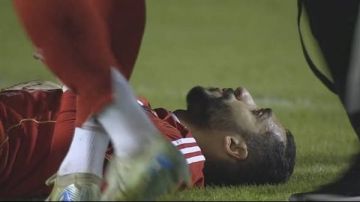 إصابة كريم فؤاد في الدقائق الأولى من مباراة الأهلي والمقاولون بالدوري الممتاز