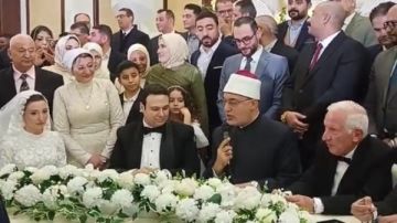 عبد المنعم إمام يحتفل بعقد قرانه على مراسلة إكسترا نيوز بحضور برلماني وحكومي