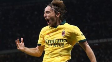 مودريتش يوضح موقفه من العودة إلى ريال مدريد الصيف المقبل مودريتش يوضح موقفه من العودة إلى ريال مدريد الصيف المقبل