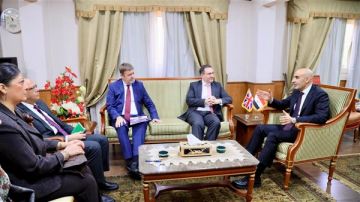 وزير التعليم يبحث مع السفير البريطاني سبل تعزيز آليات التعاون في تطوير قطاع التعليم الفني