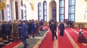 بث مباشر.. الرئيس السيسي يؤدي صلاة الجمعة بمسجد المشير طنطاوي