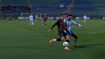 بيراميدز يتأخر أمام الجيش الملكي بهدف مبكر في شوط أول مثير بدوري الأبطال