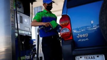  فاينانشيال تايمز : الحرب على إيران تشعل أسعار الوقود في أمريكا وتدفعها لمستويات قياسية