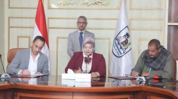 محافظ بني سويف يشهد توقيع بروتوكول لتطوير حضانات الجمعيات الأهلية
