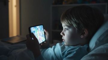 وداعا للفوضى الرقمية.. 5 طرق ذكية توقف التصفح اللانهائي لأطفالك