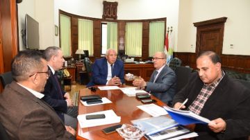 القابضة للمياه تبحث مع محافظ مطروح الاستعداد لموسم الصيف القابضة للمياه تبحث مع محافظ مطروح الاستعداد لموسم الصيف