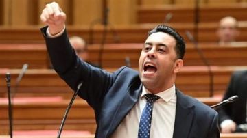 النائب أحمد فرغلي: الحكومة تحمل المواطن جميع الأعباء نتيجة الأزمات الخارجية النائب أحمد فرغلي: الحكومة تحمل المواطن جميع الأعباء نتيجة الأزمات الخارجية