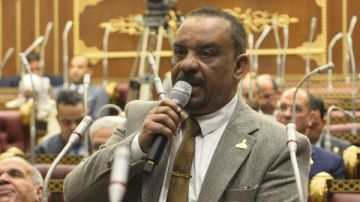 برلماني: زيارة الرئيس السيسي للبحرين والسعودية تعكس دقة التحرك المصري وترسخ معادلة الأمن العربي المشترك برلماني: زيارة الرئيس السيسي للبحرين والسعودية تعكس دقة التحرك المصري وترسخ معادلة الأمن العربي المشترك