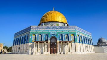 شؤون الكنائس الفلسطينية : إغلاق المسجد الأقصى أمام صلاة العيد جريمة شؤون الكنائس الفلسطينية : إغلاق المسجد الأقصى أمام صلاة العيد جريمة