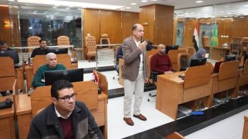 لليوم الثانى على التوالى.. محافظ المنيا يتابع مستجدات الطقس من داخل مركز السيطرة لليوم الثانى على التوالى.. محافظ المنيا يتابع مستجدات الطقس من داخل مركز السيطرة