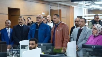 محافظ الإسكندرية يتابع جهود التعامل مع الأمطار الغزيرة