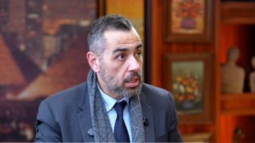 محمد فؤاد ينفي عودته للوفد ويؤكد استمراره في حزب العدل محمد فؤاد ينفي عودته للوفد ويؤكد استمراره في حزب العدل