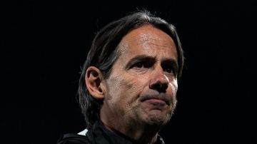 أرقام بلا هزائم والشكوك مستمرة.. هل تقنع حصيلة إنزاجي جماهير الهلال رغم سلسلة المباريات دون خسارة؟