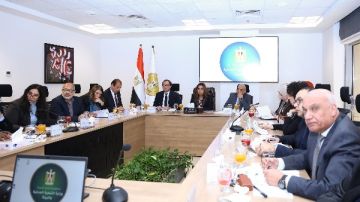 تطوير الغابة المتحجرة برؤية استثمارية.. وتفعيل الدفع الإلكتروني بالمحميات الطبيعية تطوير الغابة المتحجرة برؤية استثمارية.. وتفعيل الدفع الإلكتروني بالمحميات الطبيعية