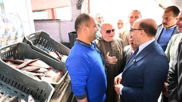 لكثرة الإقبال بالمحلة.. محافظ الغربية يوجه بمد إقامة سوق اليوم الواحد لكثرة الإقبال بالمحلة.. محافظ الغربية يوجه بمد إقامة سوق اليوم الواحد