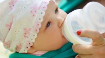 ما حكم استعمال المرضع الحليب الصناعي لطفلها من أجل الصيام؟