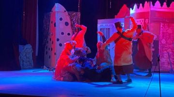 عرض غرفة في القمر و القنال في افتتاح نوادي مسرح كفر الشيخ صور عرض غرفة في القمر و القنال في افتتاح نوادي مسرح كفر الشيخ صور