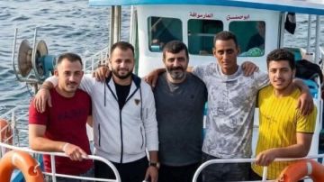 فقدان 8 صيادين بعزبة البرج على مركب حمزة منذ 9 أيام فقدان 8 صيادين بعزبة البرج على مركب حمزة منذ 9 أيام