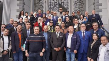 مشروع لصناعة قيادات المستقبل .. تدشين مدرسة لإعداد 600 قائد سياسي شاب