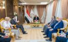 وزير الإنتاج الحربي يبحث مع سفير بريطانيا بالقاهرة فرص الشراكة الصناعية