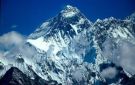 لغز القمم البيضاء.. لماذا تبقى ثلوج جبال الهيمالايا رغم قربها من الشمس؟ - eg