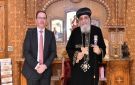 البابا تواضروس يستقبل السفير البريطاني ويستعرض تاريخ الكنيسة القبطية