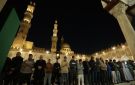 وسط أجواء من السكينة.. آلاف المصلين يؤدون صلاتي العشاء والتراويح بالجامع الأزهر - eg