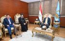 محافظ الغربية يستقبل الأنبا إغناطيوس ويؤكد تعزيز قيم المحبة والوحدة الوطنية