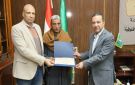 بعد تكريم رئيس المدينة.. محافظ المنوفية يكرم عاملا بقسم الحدائق بأشمون لإخلاصه في العمل