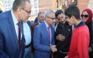 محافظ بني سويف يتفقد الأنشطة بمدرسة الشهيد أحمد محمد عبده