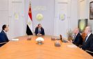 السيسي يؤكد ضرورة مواصلة العمل على توطين صناعة النقل وتطوير شبكة الموانئ