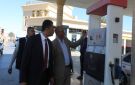 محافظ البحر الأحمر يتفقد محطات الوقود لمتابعة الالتزام بالتعريفة الجديدة - eg