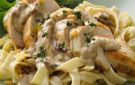 طريقة عمل باستا الفتوتشيني بالدجاج