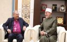 رئيس الطائفة الإنجلية مهنئا المفتي بالعيد: دار الافتاء تنشر ثقافة التعايش والسلام