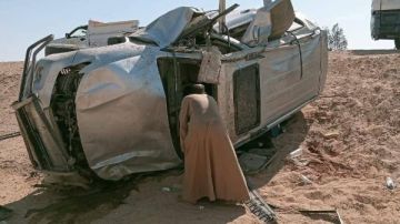 إصابة شخصين فى انقلاب سيارة ملاكى على صحراوى قنا