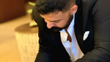 اللقطات الأولى من عقد قران الشاعر عمرو حسن شاهد