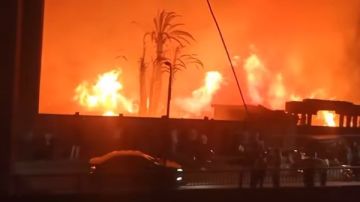 النيران ارتفعت للسماء.. حريق هائل قرب كوبري القصبجي بالمنيب.. صور النيران ارتفعت للسماء.. حريق هائل قرب كوبري القصبجي بالمنيب.. صور