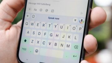 جوجل بيكسل يفسد تجربة الإملاء الصوتي على أندرويد.. وهذا التطبيق يعيدها للحياة