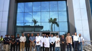 التحفظ على سيارة أثناء تفريغ مياه الصرف الصحي بالأراضي الزراعية بأسوان