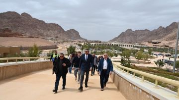 التجلي الأعظم هدية مصر للعالم.. محافظ جنوب سيناء: المشروع نقلة نوعية للسياحة والتنمية صور