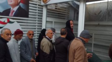 بدء البيع غدا.. محافظ الدقهلية يفتتح منافذ جديدة للخبز لتسهيل حصول المواطنين على احتياجاتهم