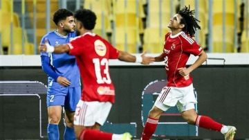 تفوق المارد الأحمر.. تاريخ مواجهات الأهلي وسموحة قبل لقاء الليلة بالدوري