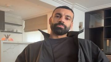أول تعليق من شقيقة صلاح بعد إصابته أول تعليق من شقيقة صلاح بعد إصابته