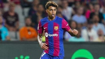 لامين يامال يتوج بجائزة أفضل لاعب في أبريل رغم إصابته مع برشلونة