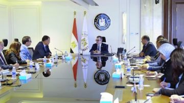 تعزيز تنافسية الاقتصاد وتحقيق نمو أكثر استدامة بالتعاون مع مجموعة البنك الإسلامي للتنمية