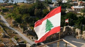 آلاف اللبنانيين يبدأون العودة إلى ديارهم في الجنوب آلاف اللبنانيين يبدأون العودة إلى ديارهم في الجنوب