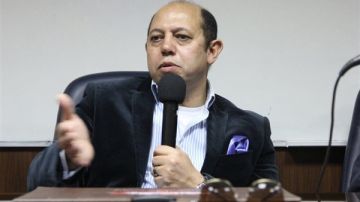 أحمد سليمان : نجم أهلاوي كبير حصل على 4 تذاكر لمباراة الزمالك وبيراميدز