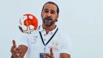 تطورات الحالة الصحية لـ حسين زكي مدرب يد سموحة تطورات الحالة الصحية لـ حسين زكي مدرب يد سموحة
